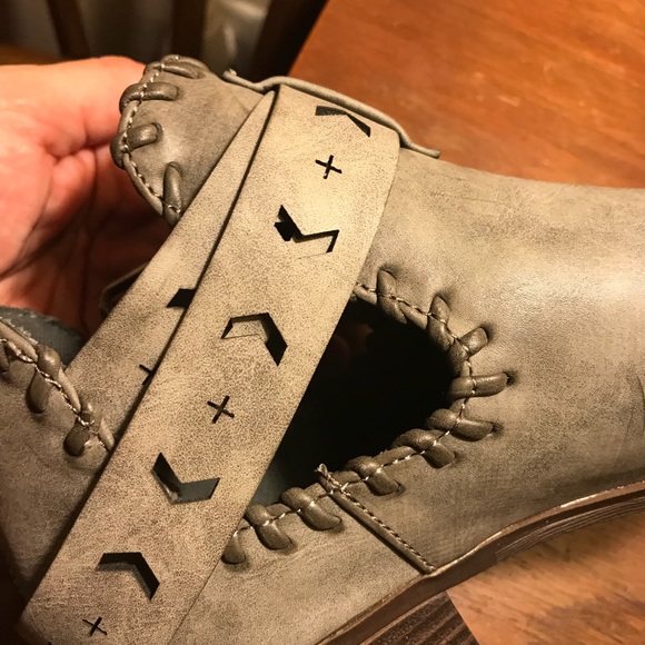 ⭐️HP⭐️Wrapped Booties❄️ - Picture 8 of 8